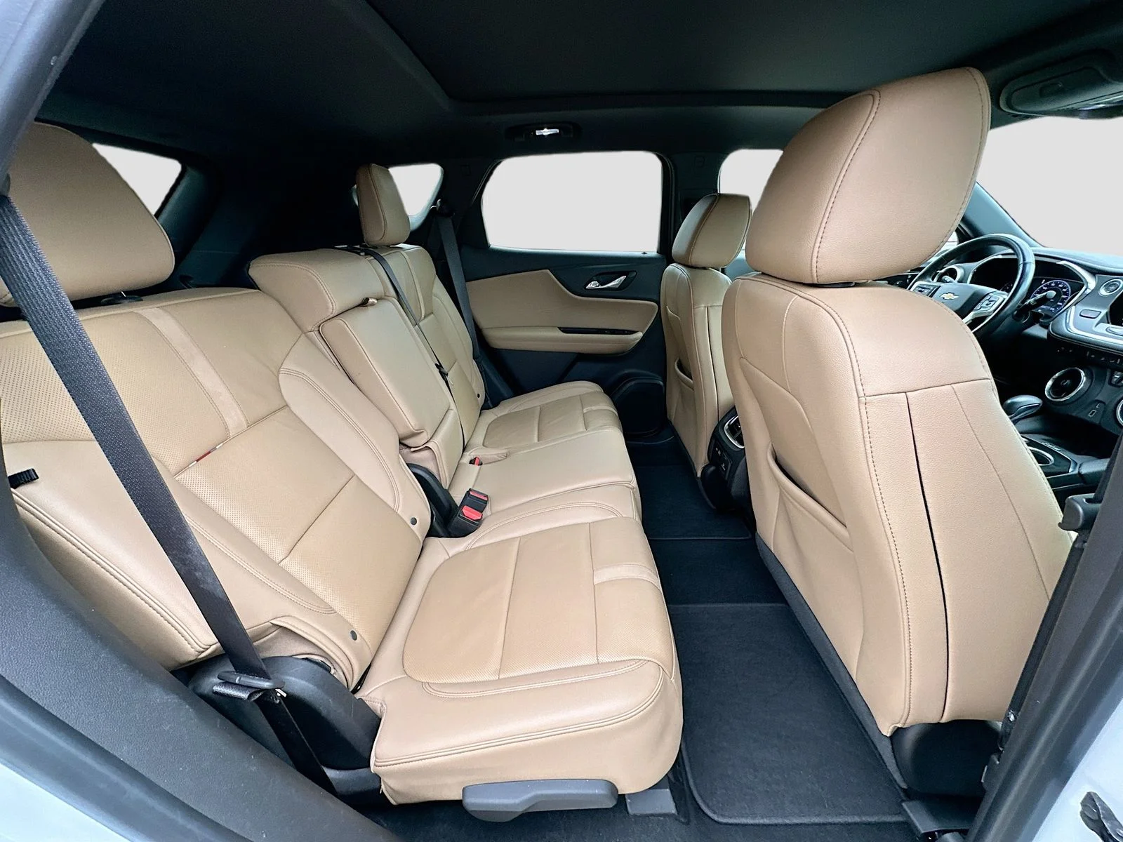 Used 2019 White Chevrolet Premier image 29