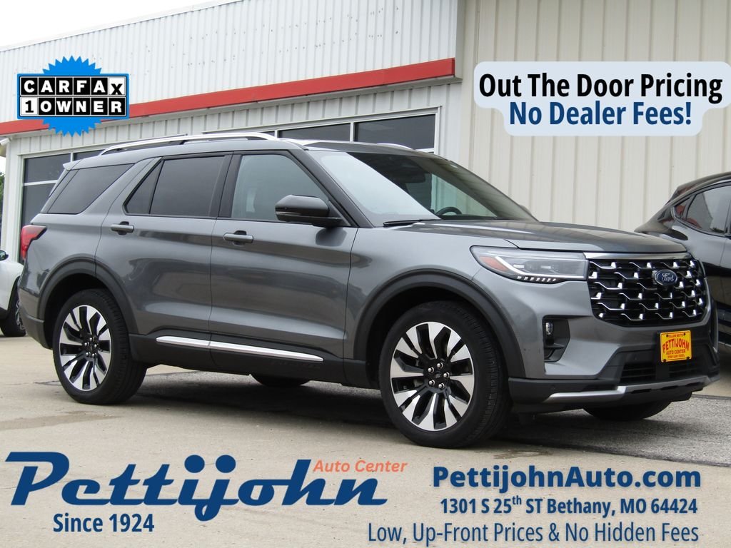 Used 2025 Gray Ford Platinum image 1
