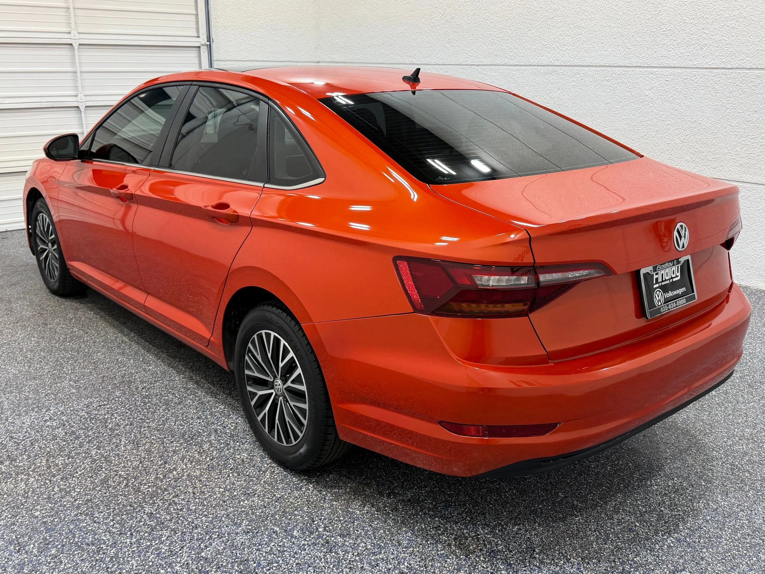 Used 2019 Orange Volkswagen 1.4T SE image 4