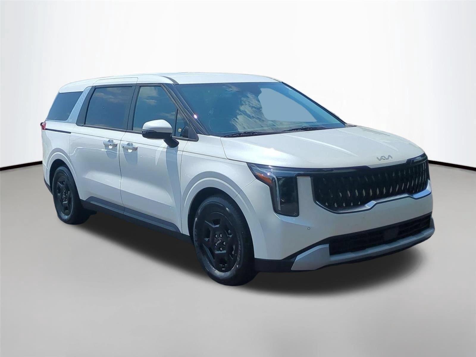 New 2026 Snow White Pearl Kia LXS image 7