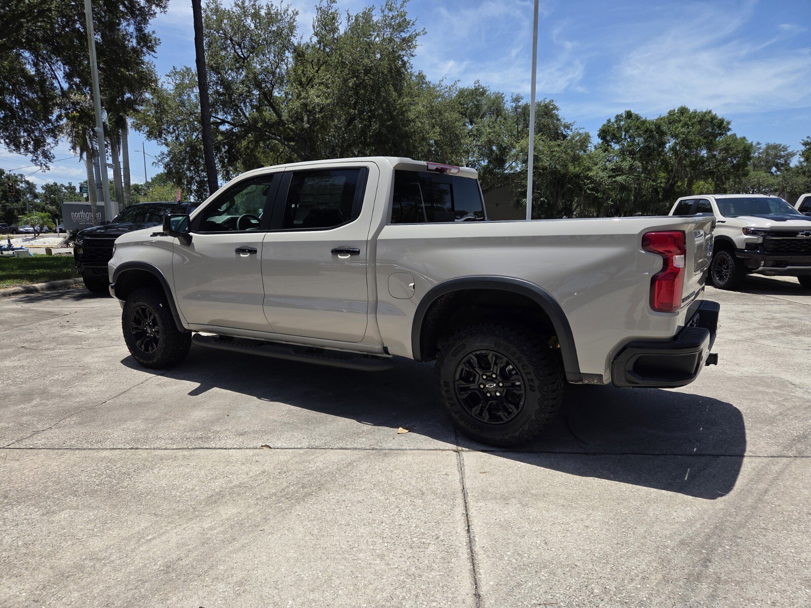 2026 Chevrolet Silverado 1500 ZR2 - Photo 5