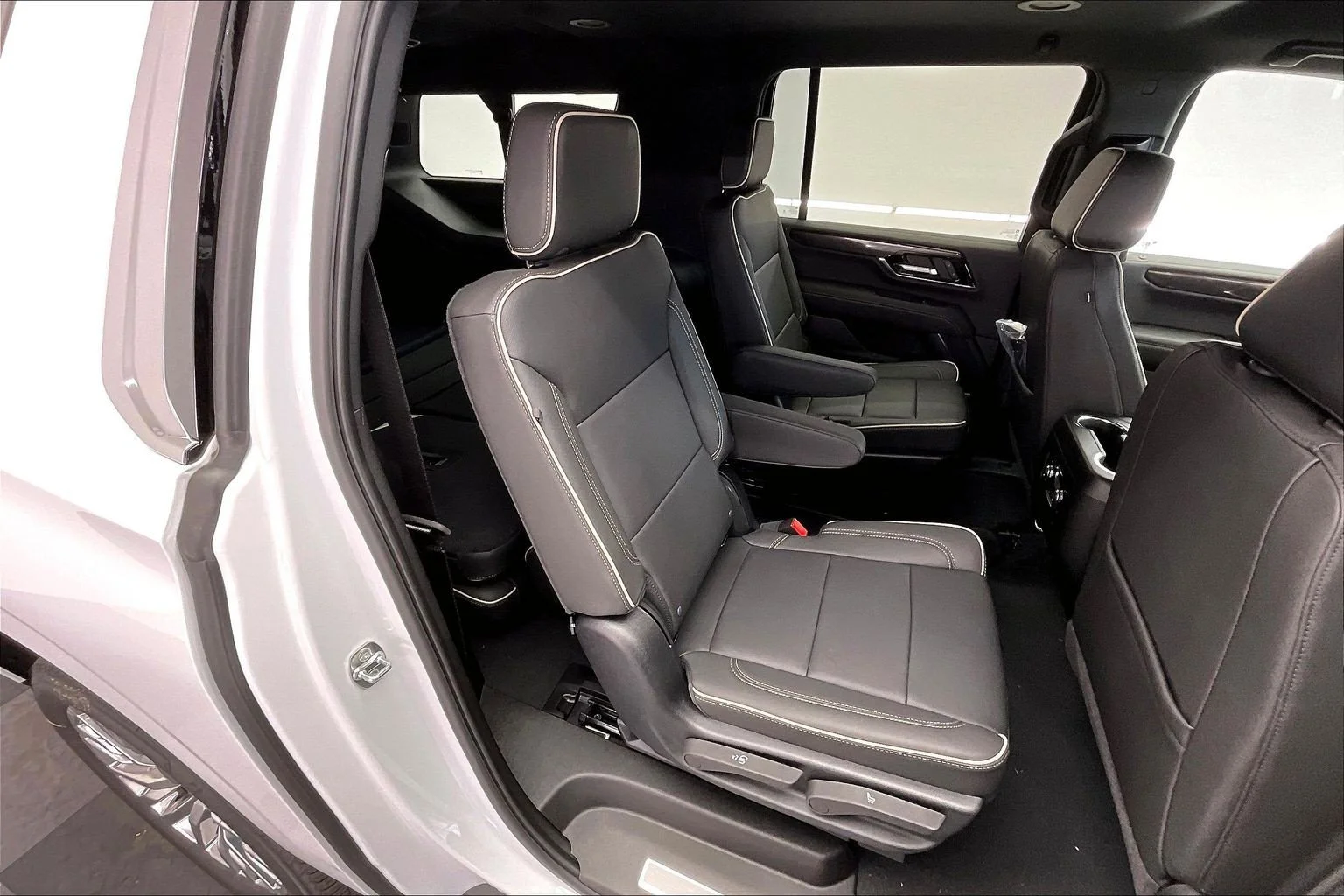 New 2026 Summit White GMC Elevation image 10