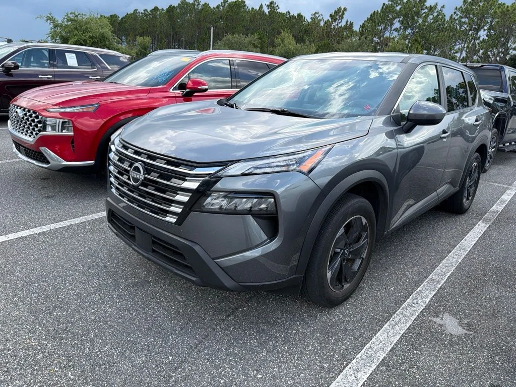 Used 2025 Gray Nissan SV image 1