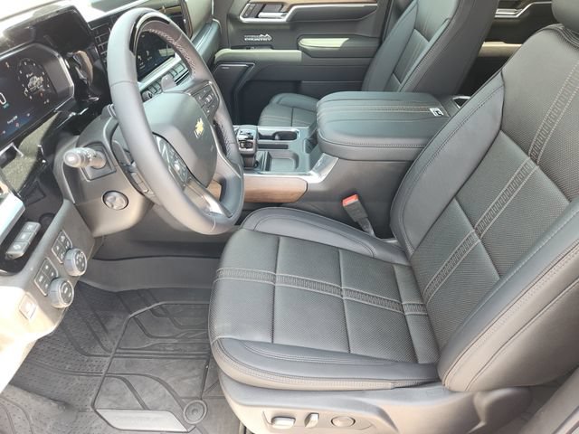 New 2026 Polar White Tricoat Chevrolet High Country image 14