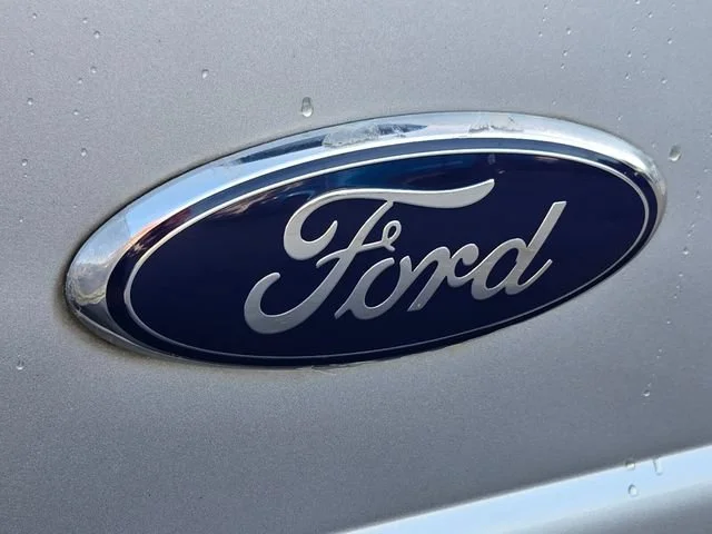 Used 2010 Silver Ford XLT image 14