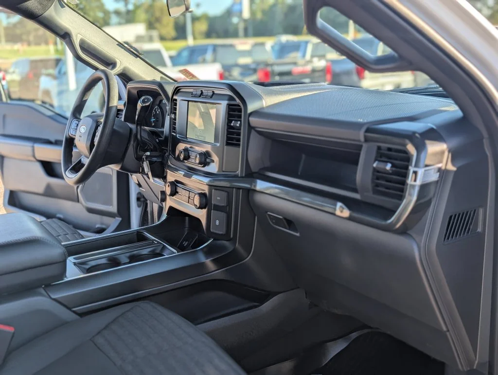 Used 2023 White Ford XL image 37
