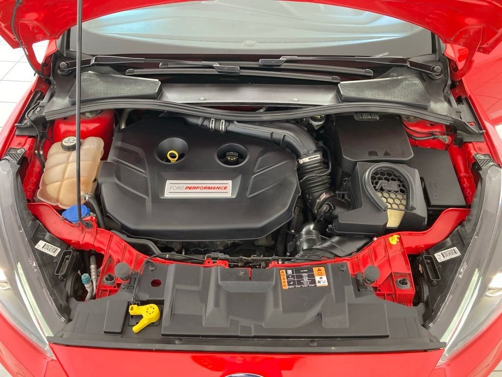 Used 2018 Red Ford RS image 28