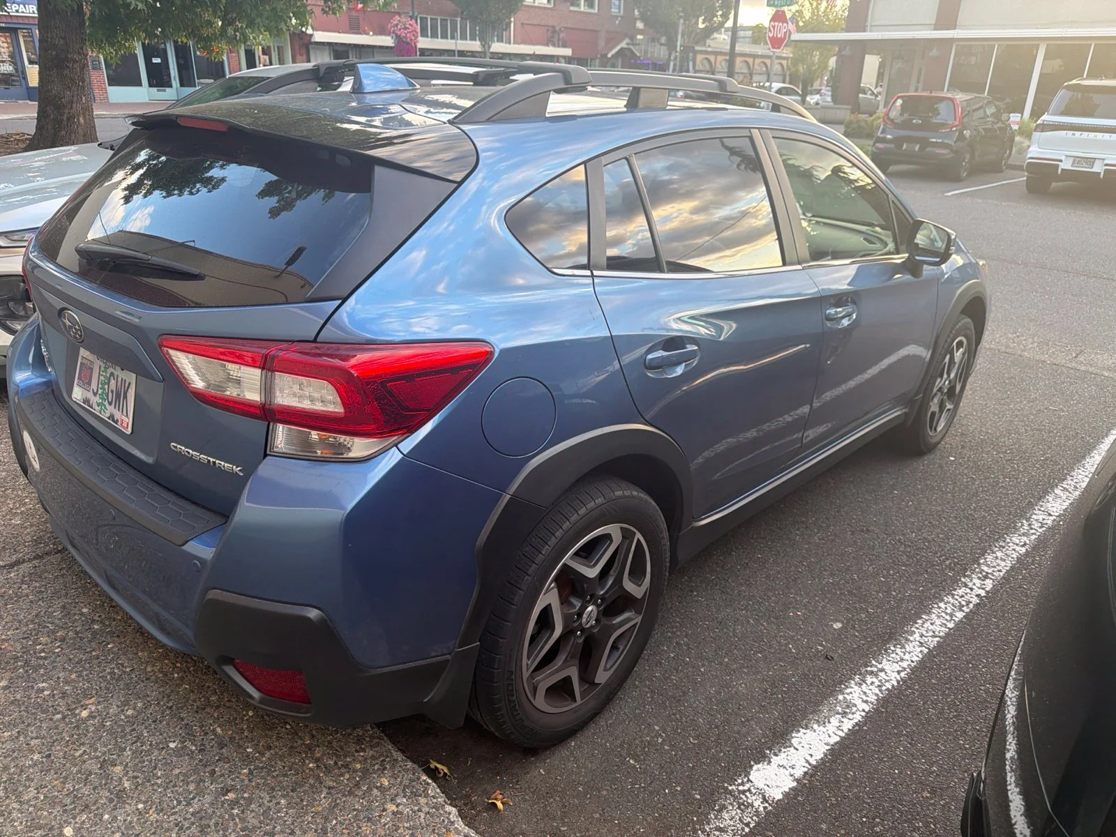 Used 2018 Blue Subaru 2.0i Limited image 3