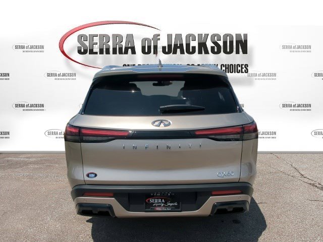 Used 2025 Warm Titanium INFINITI LUXE image 8