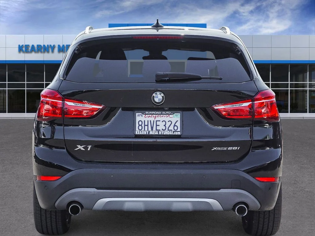 Used 2019 Black BMW xDrive28i image 5