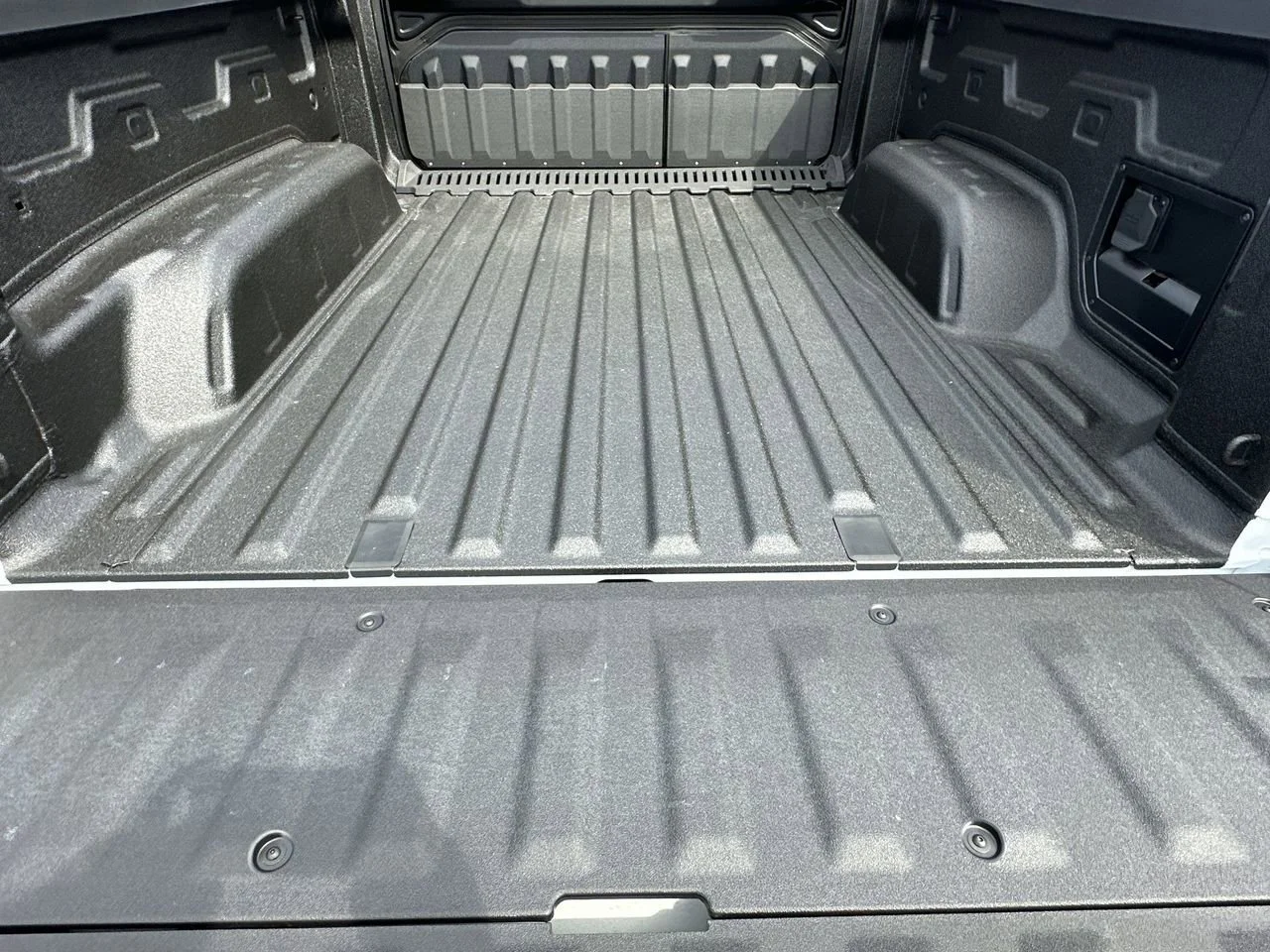 2026 GMC Sierra EV Elevation - Photo 25