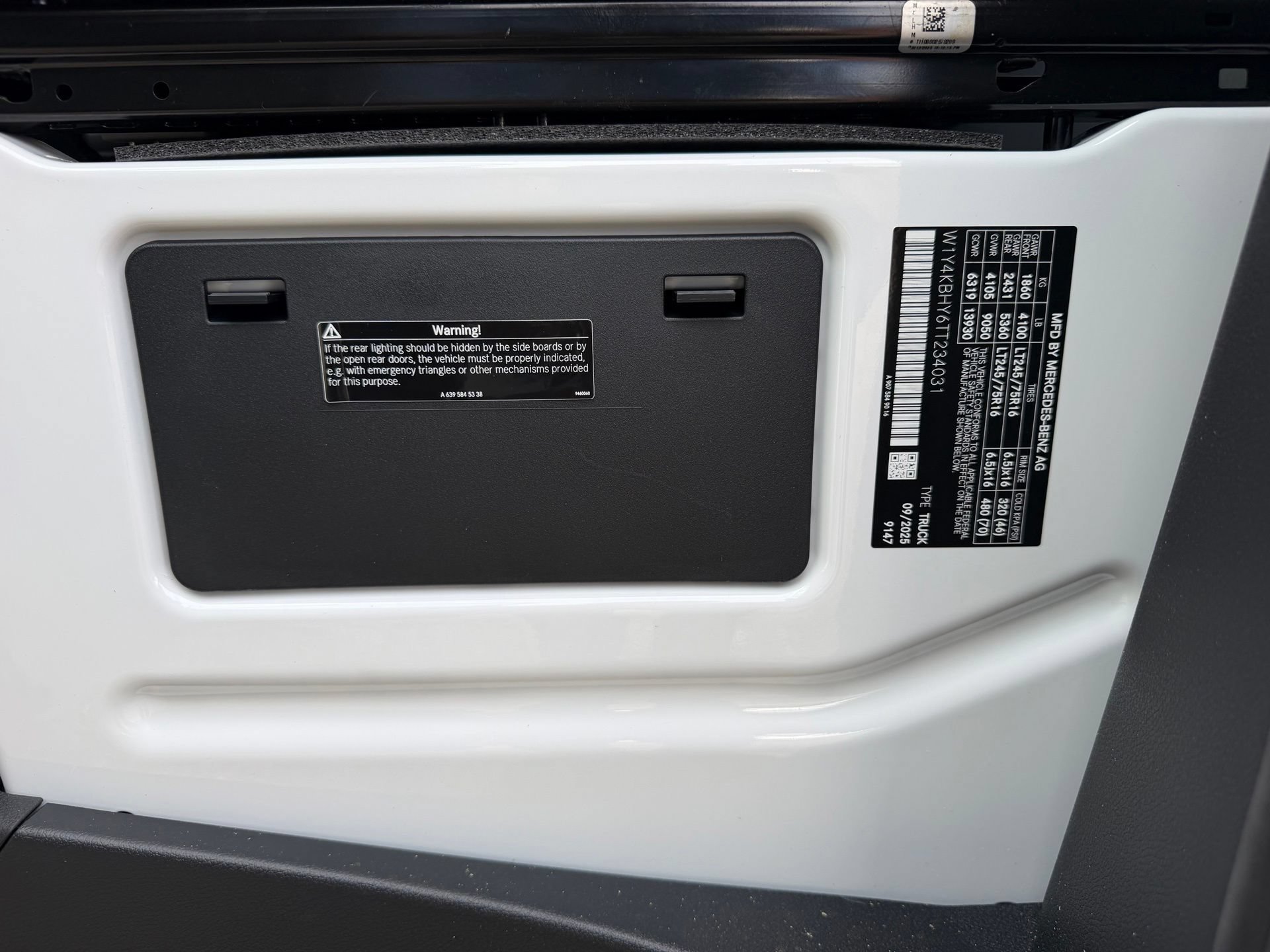 New 2026 Arctic White Mercedes-Benz Cargo 144 WB image 62
