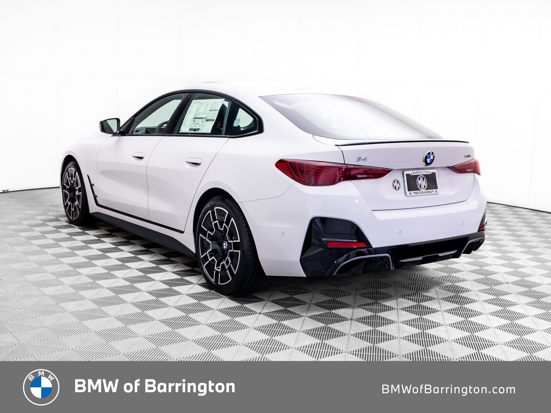New 2026 Alpine White BMW xDrive40 image 3