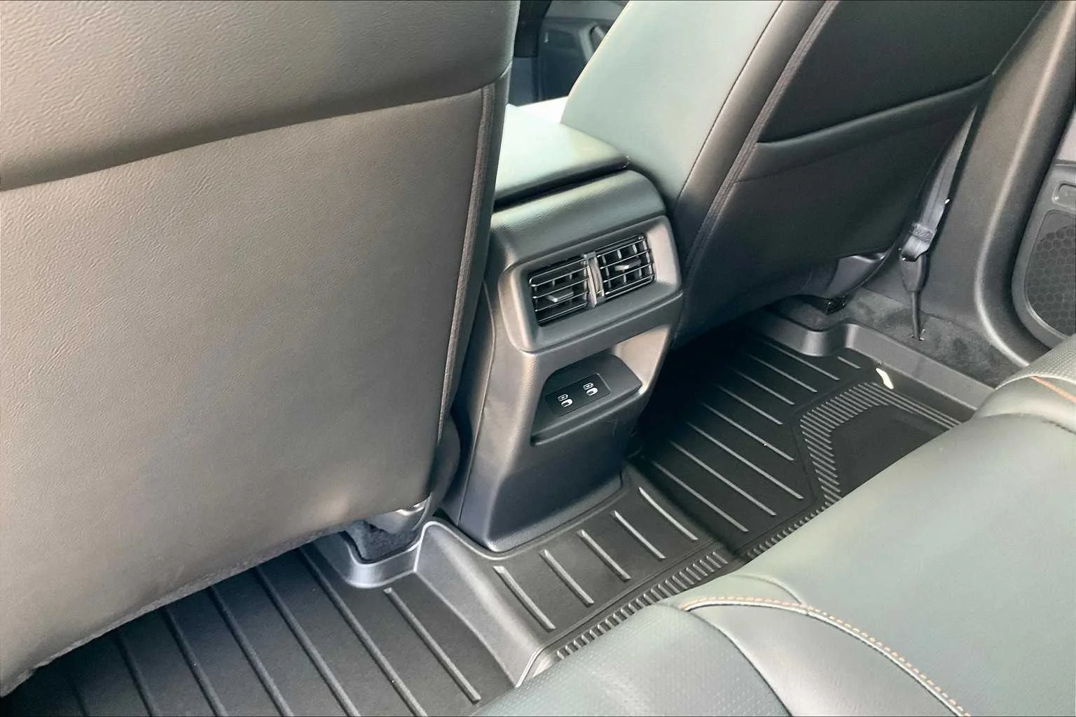 New 2026 Urban Gray Pearl Honda Sport-L image 18