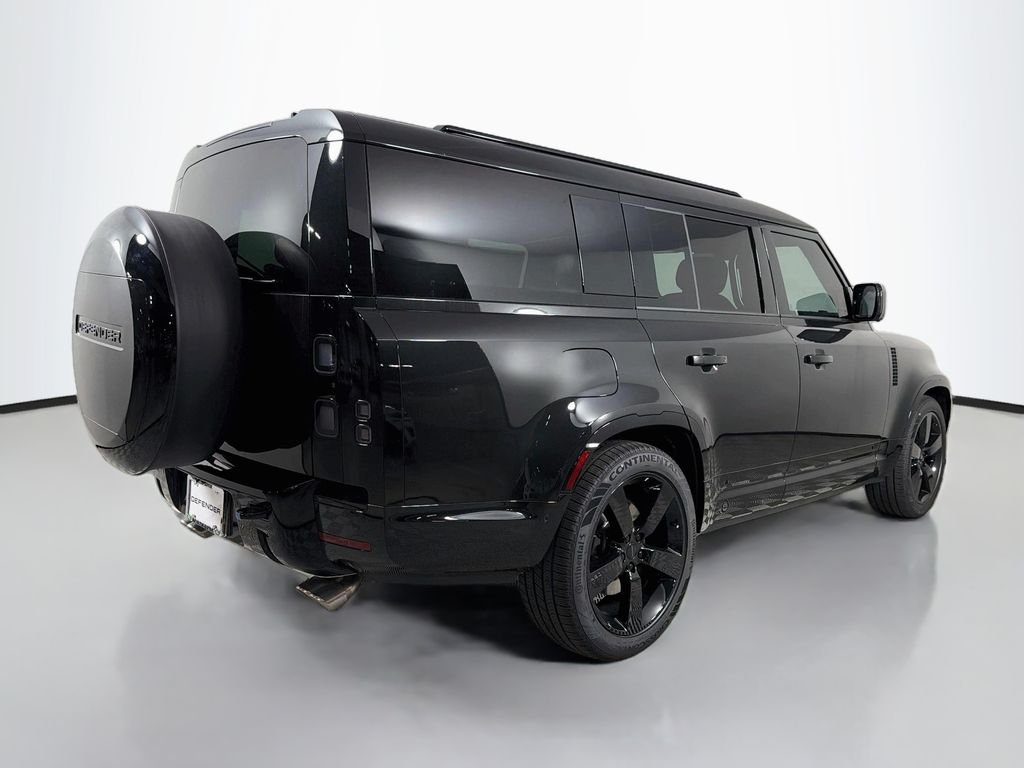New 2026 Santorini Black Land Rover V8 image 5