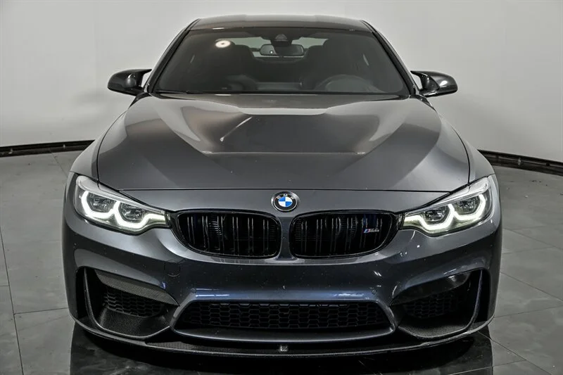 Used 2018 Mineral Grey Metallic BMW COMPETITION image 4