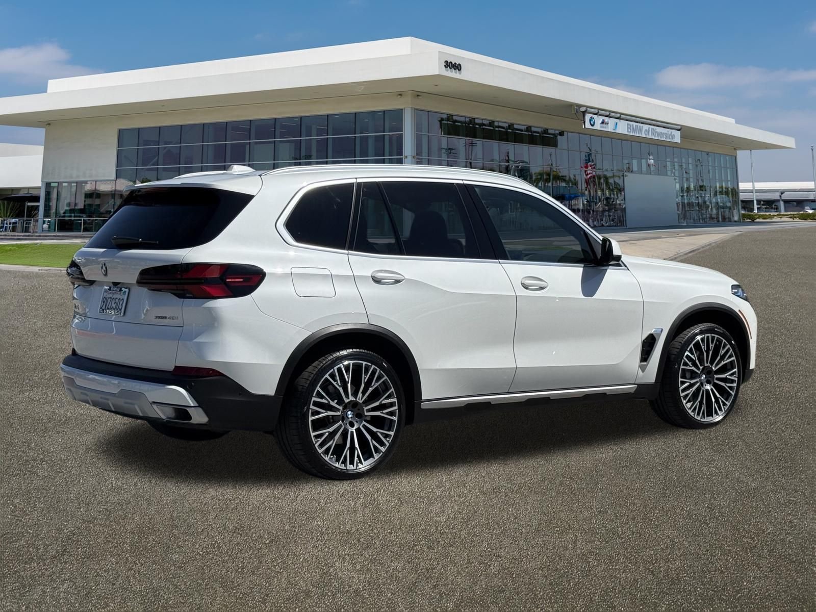 Used 2026 Mineral White Metallic BMW sDrive40i image 11