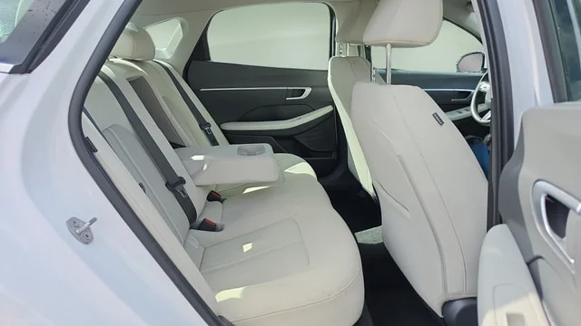 Used 2025 Serenity White Hyundai SEL image 14