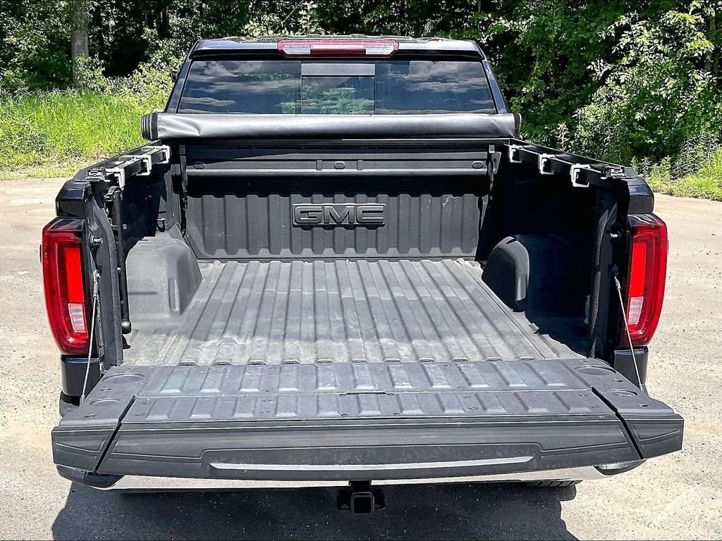 Used 2022 Silver GMC SLT image 29