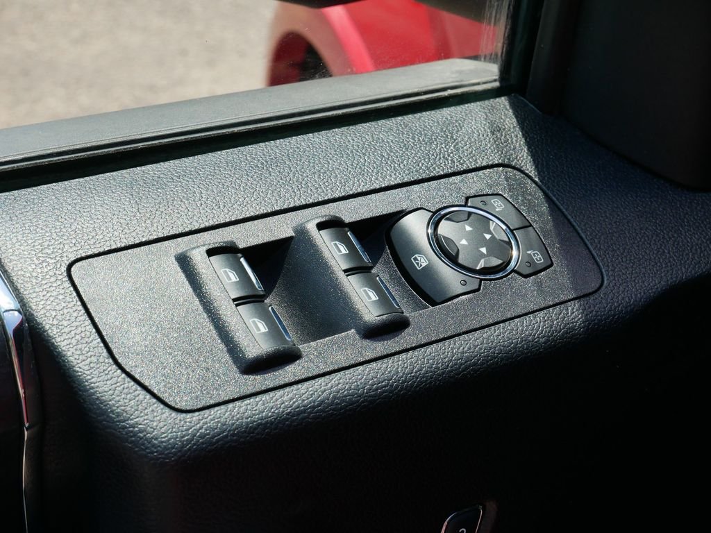 Used 2019 Red Ford XLT image 16