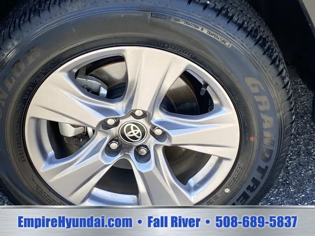 Used 2025 Gray Toyota XLE image 27