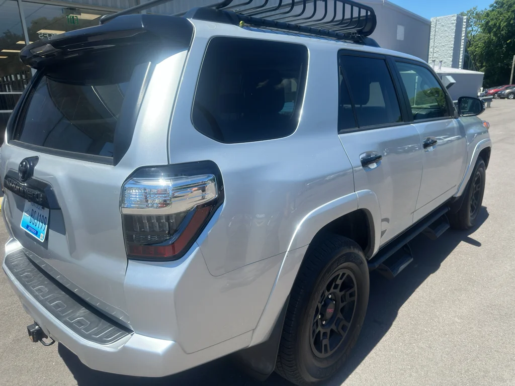 Used 2021 Classic Silver Metallic Toyota Venture image 3