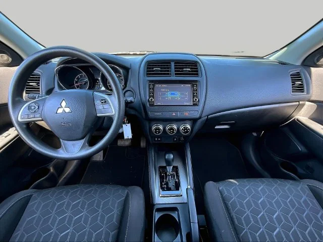 Used 2021 White Mitsubishi 2.0 ES image 10