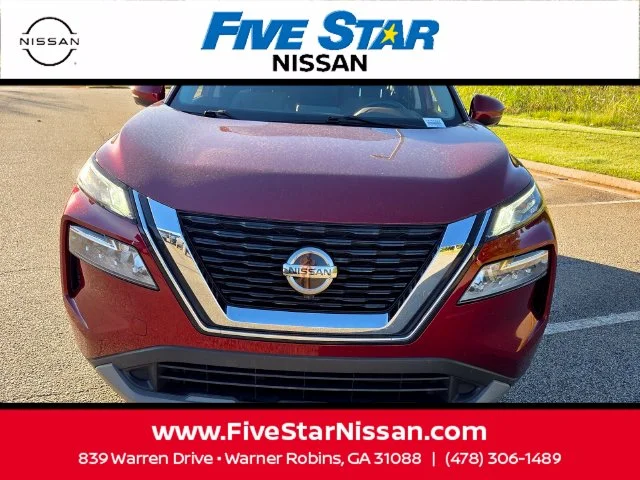 Used 2021 Red Nissan SV image 2