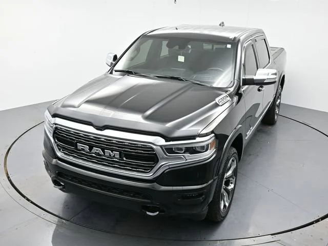 Used 2022 Diamond Black Cry Ram Limited image 32