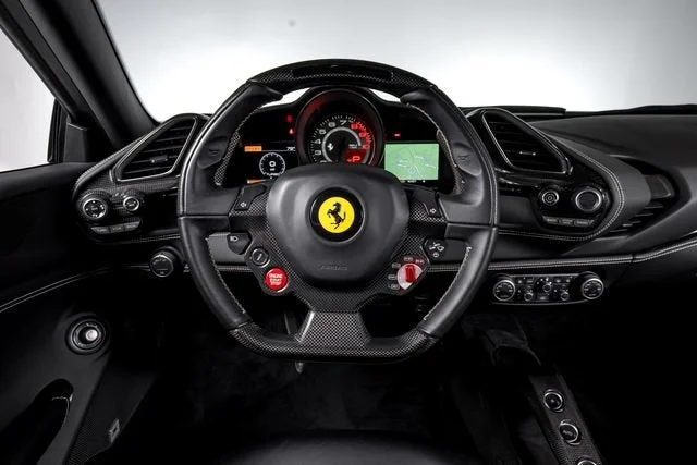 Used 2016 Bianco Avus Ferrari  image 6