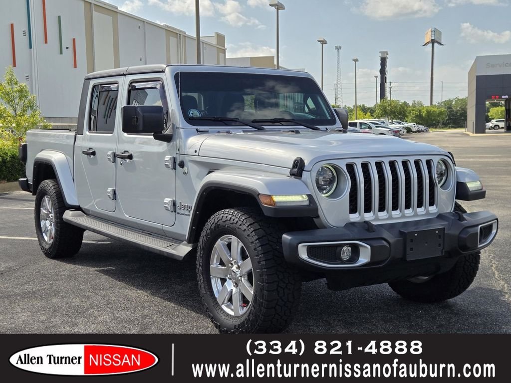 Used 2023 Silver Jeep Overland image 1