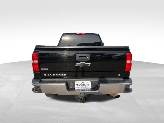 Used 2019 Black Chevrolet LT image 5