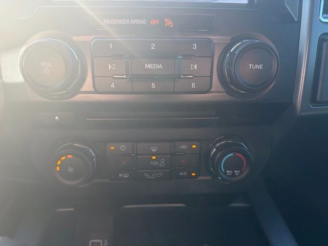 Used 2017 Oxford White Ford XLT image 22