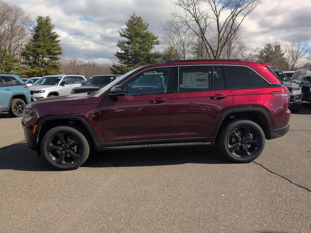 New 2026 Velvet Red Pearl-Coat Exterior Paint Jeep Limited image 6