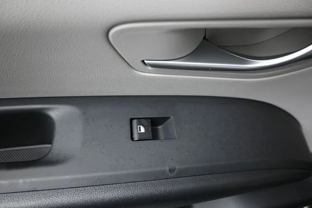 Used 2025 Gray Hyundai SEL Convenience image 10