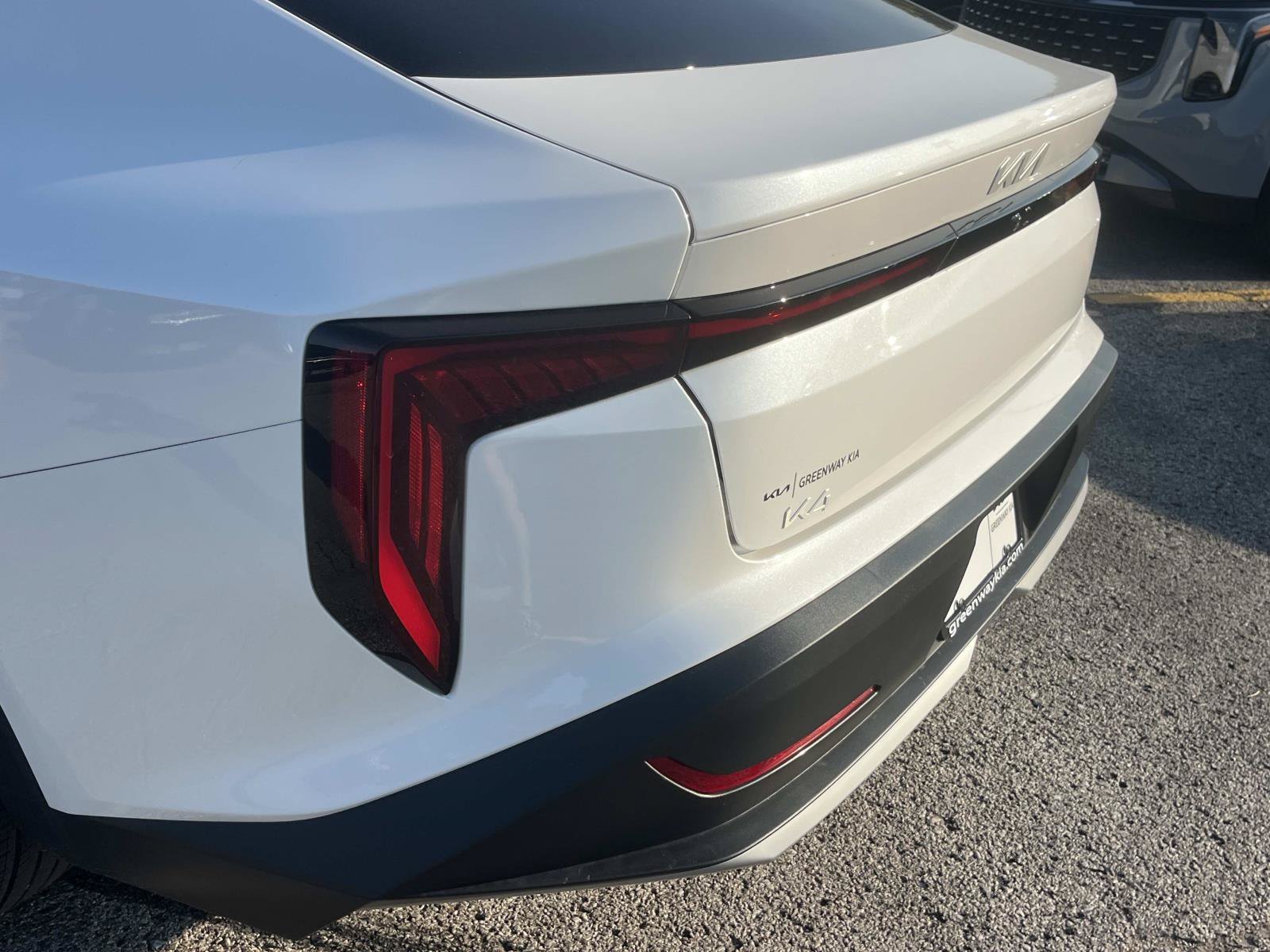 New 2026 Snow White Pearl Kia LXS image 10