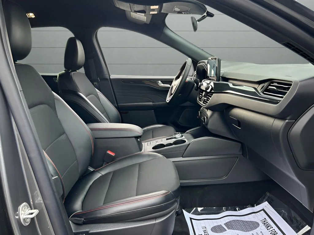 Used 2025 Gray Ford ST-Line image 22