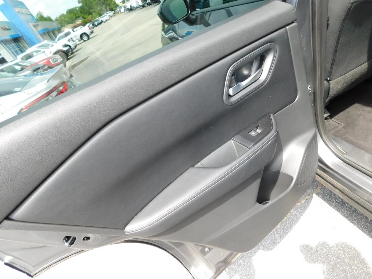 Used 2025 Gun Metallic Nissan AWD SV image 24