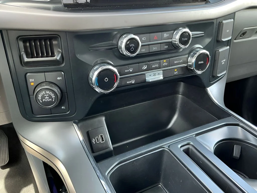 Used 2025 White Ford XLT image 35