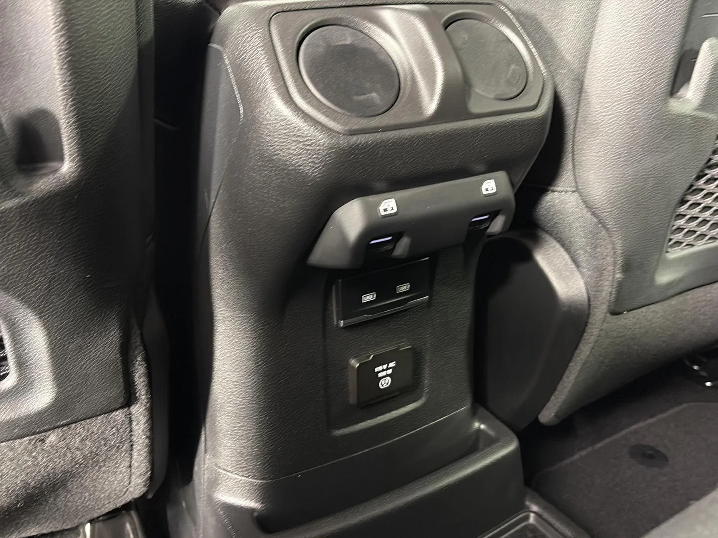Used 2023 Sting-Gray Clearcoat Jeep Rubicon image 22