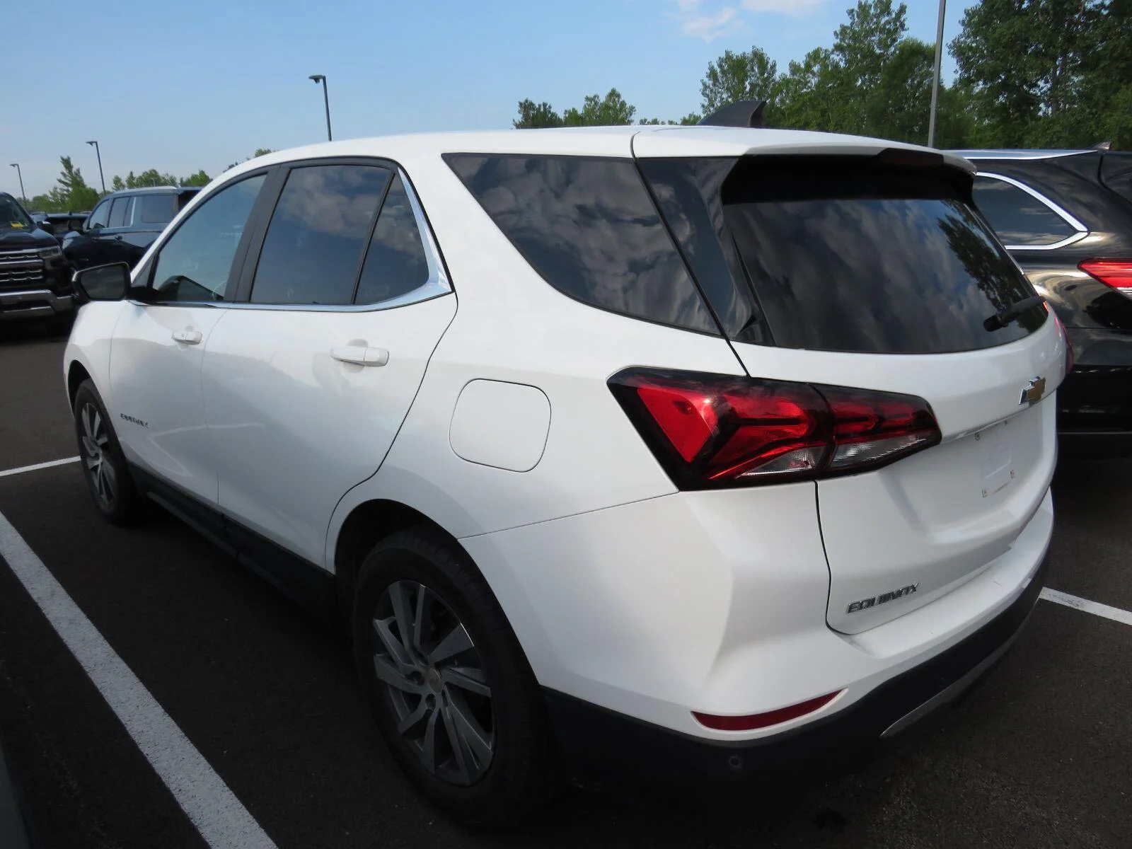 Used 2024 Summit White Chevrolet LT image 14