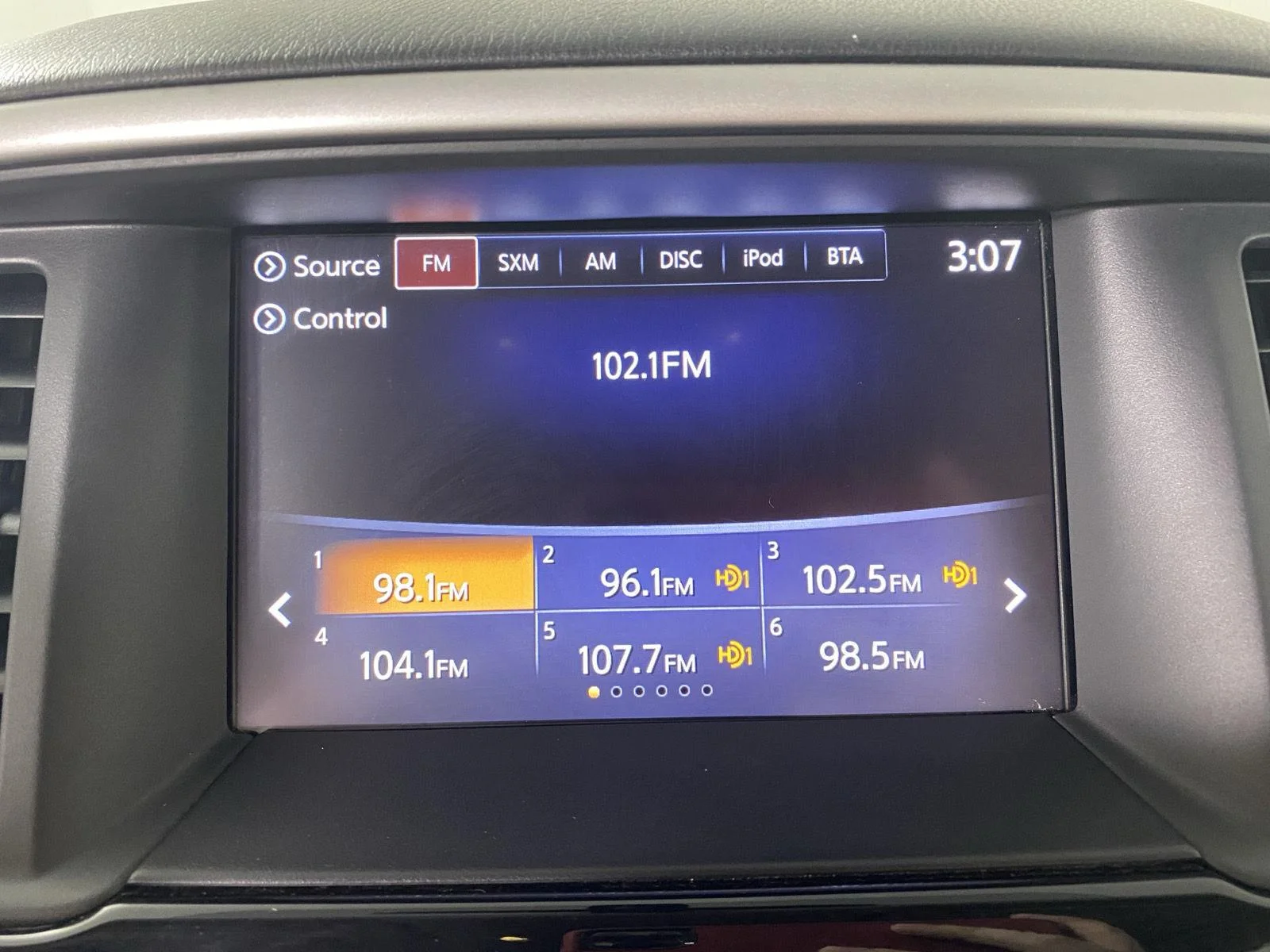 Used 2019 Brilliant Silver Metallic Nissan SV image 18
