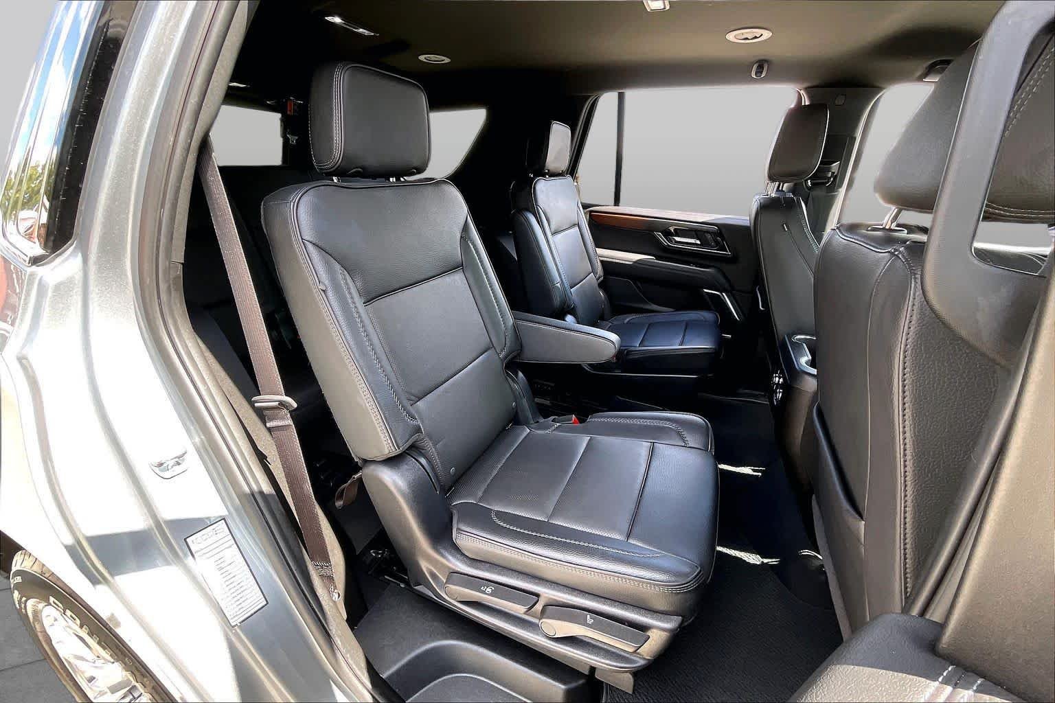 Used 2025 Sterling Metallic GMC Denali image 20