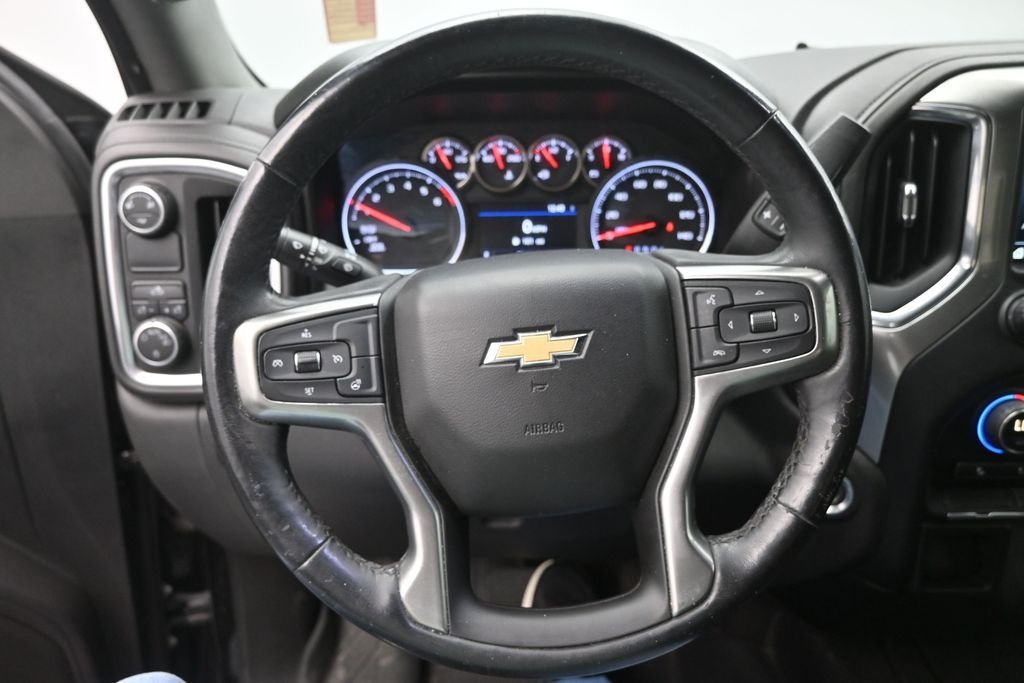 Used 2019 Black Chevrolet LT image 4