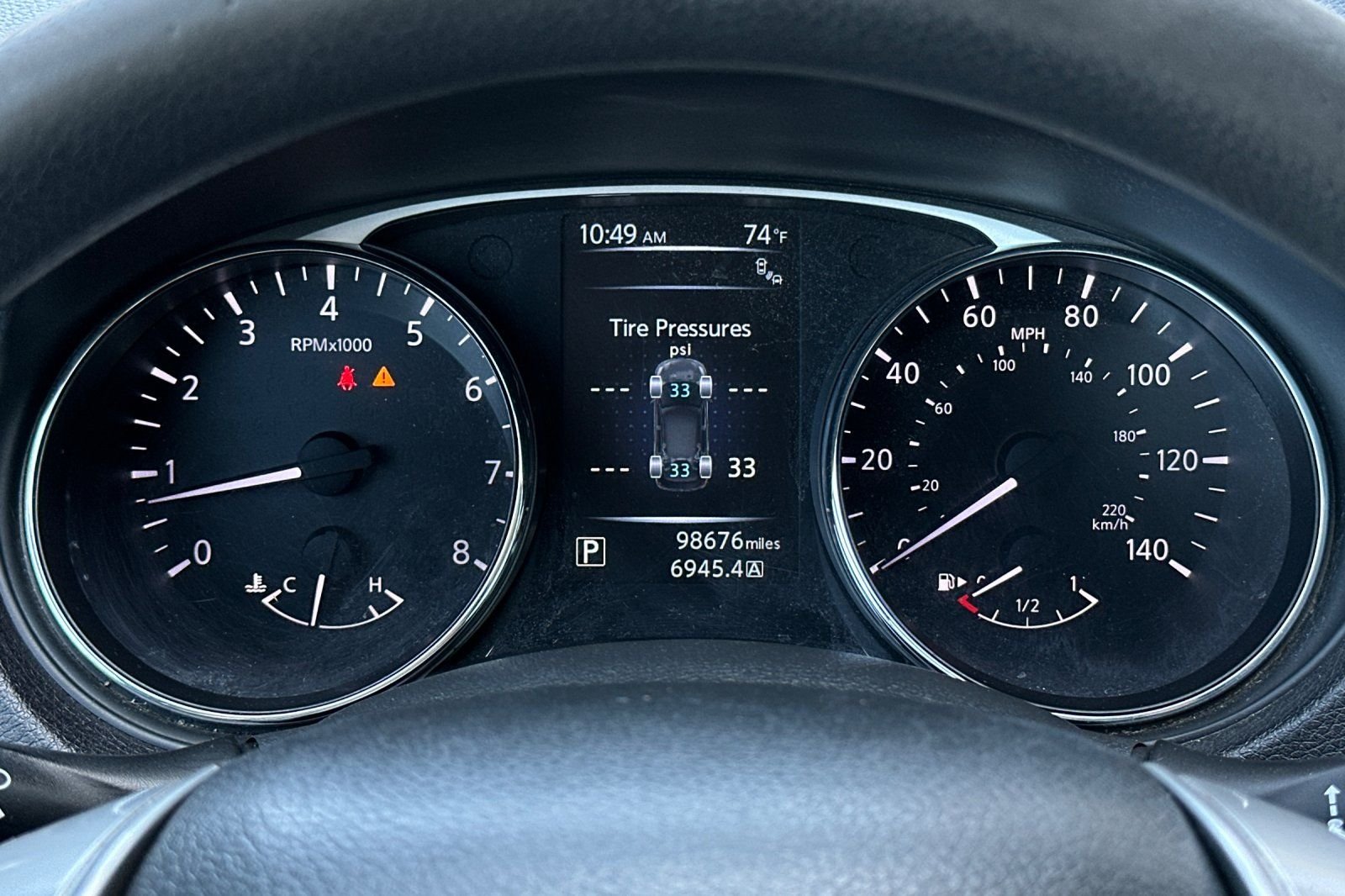 Used 2016 Glacier White Nissan SV image 24