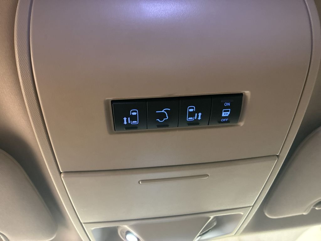 Used 2016 White Chrysler Touring image 24