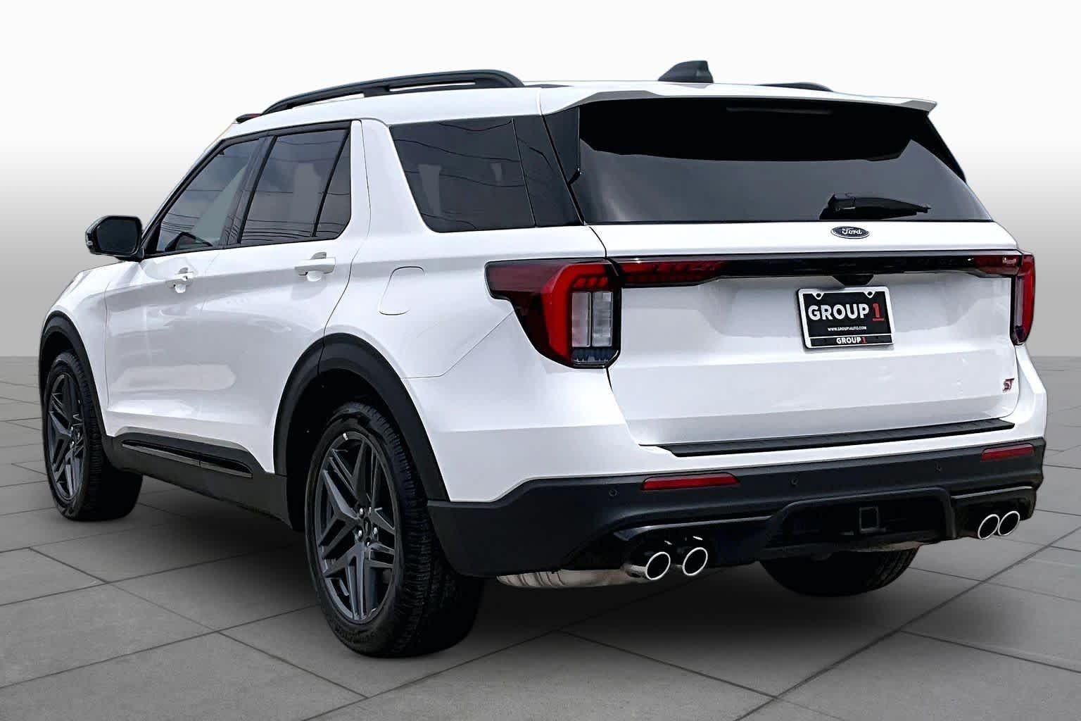Used 2025 Star White Metallic Tri-Coat Ford ST image 11