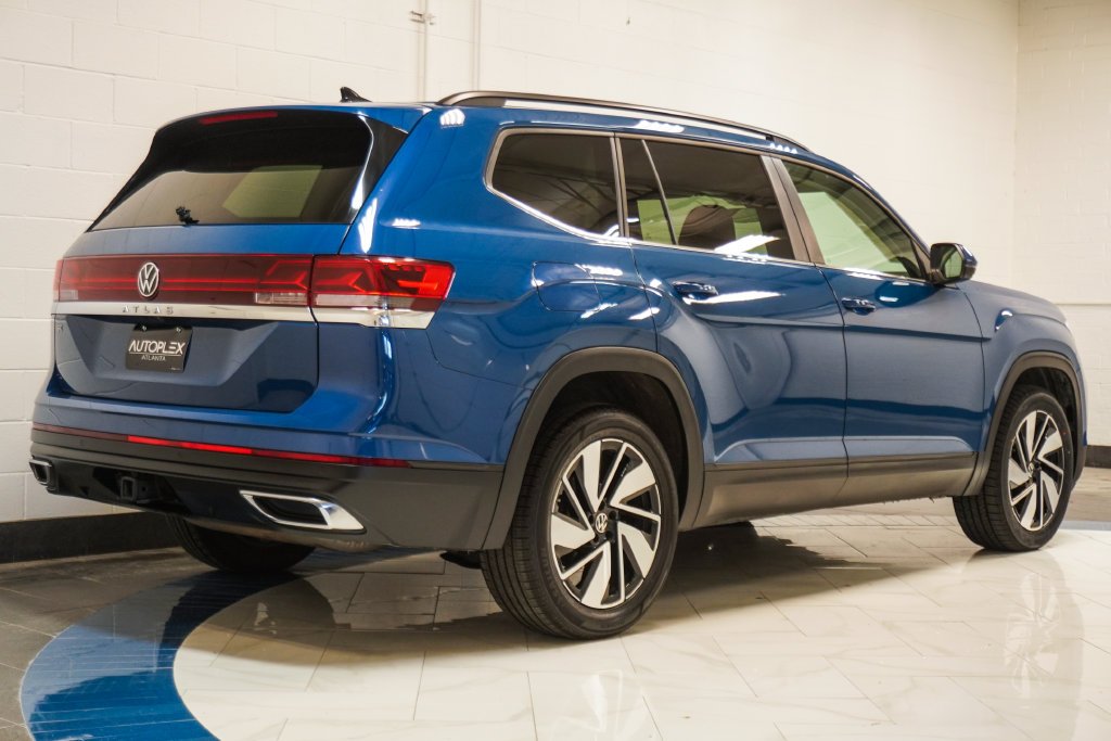 Used 2026 Blue Volkswagen SE w/Technology image 28
