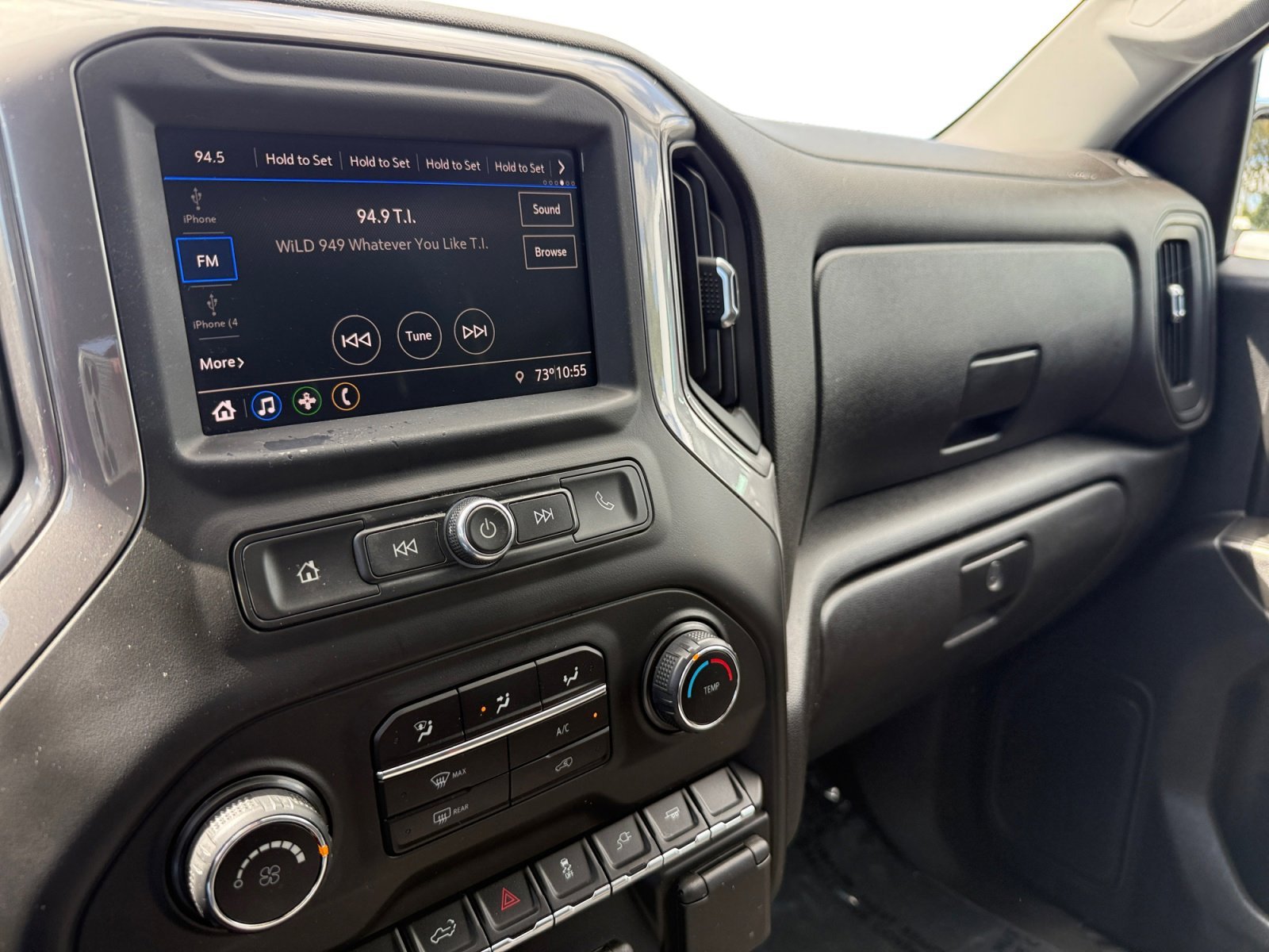 Used 2021 Silver Ice Metallic Chevrolet Custom image 12