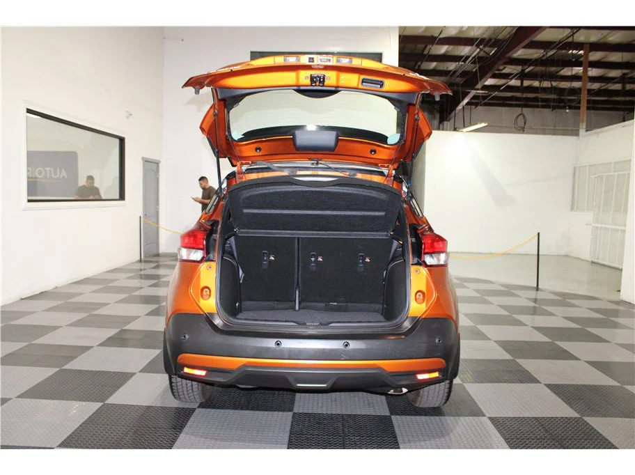 Used 2020 Monarch Orange/Super Black Nissan SR image 20